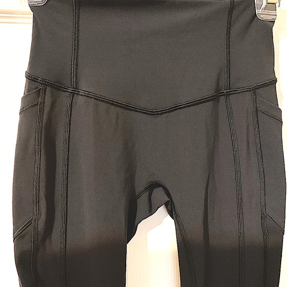 Lululemon leggings - Picture 2 of 9